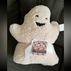 Novagratz Halloween Light Pink Ghost Throw Pillow (set of 2) NWT